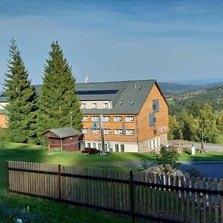 Otel Churanov 3*